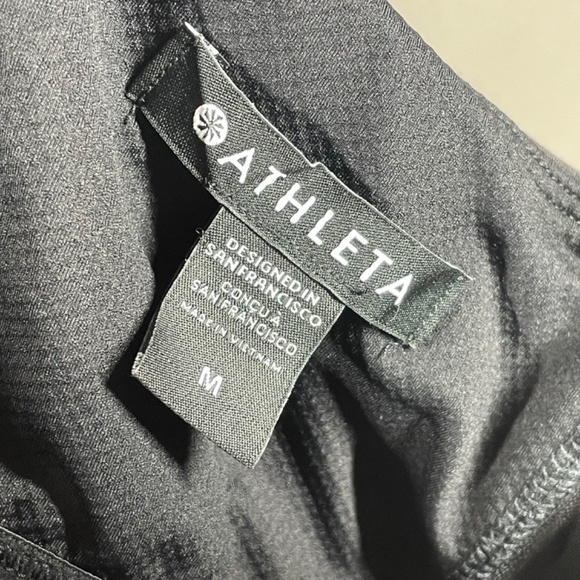 NEW Athleta Dress Womens Medium black elation midi athleisure athletic casual - Picture 4 of 11